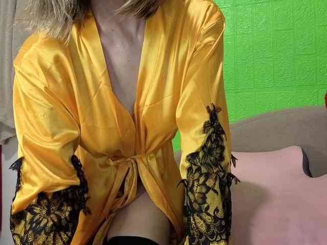AsianBitch69 webcam