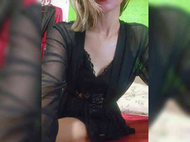 CamsAdrianna webcam