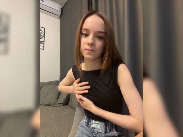 ElNika live cam on BongaCams
