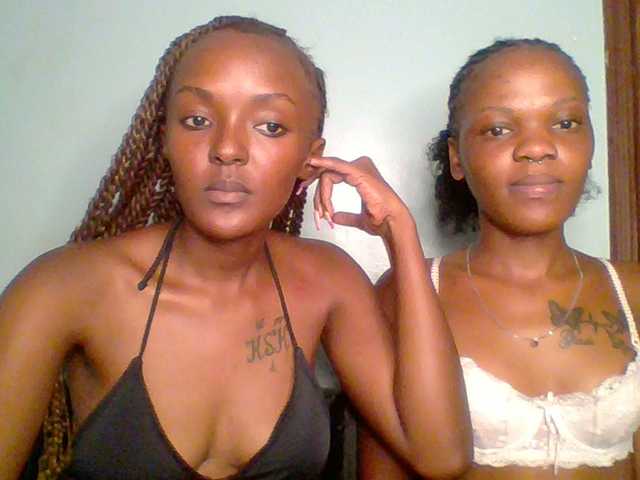 Sweet-loves live cam on BongaCams
