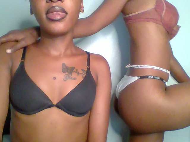 Sweet-loves live cam on BongaCams