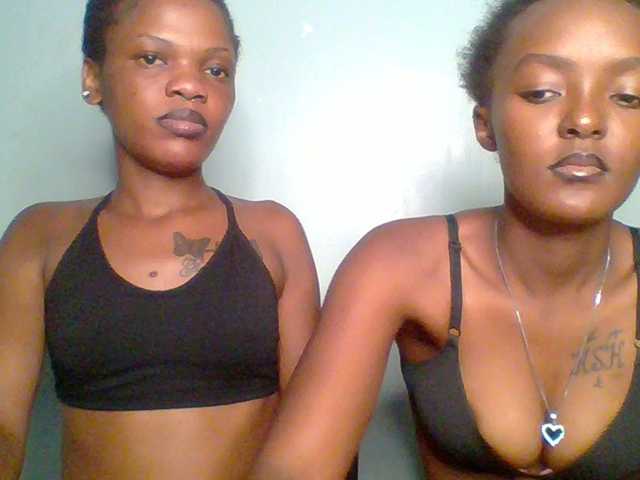 Sweet-loves live cam on BongaCams