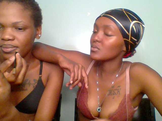 Sweet-loves live cam on BongaCams