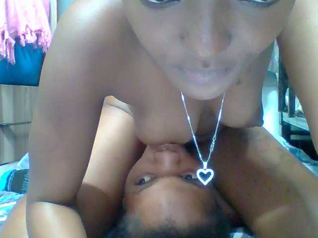 Sweet-loves live cam on BongaCams