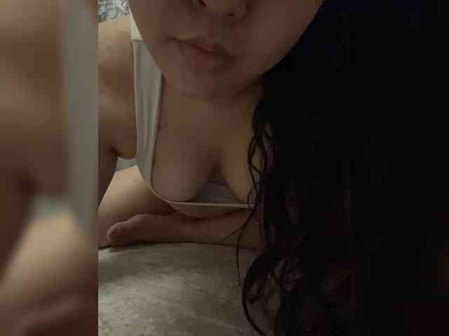 KateBloom webcam
