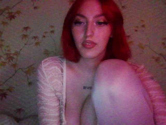 CloverEwings live cam on BongaCams
