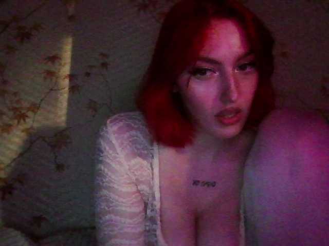 CloverEwings live cam on BongaCams