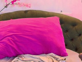 nylaroyale Porn Show