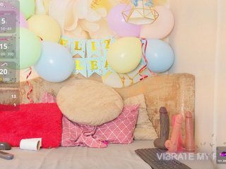 nylaroyale's Live Webcam