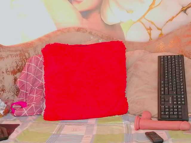 nylaroyale live cam on BongaCams