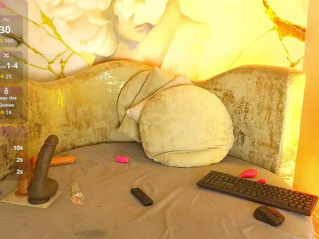 nylaroyale live cam on BongaCams