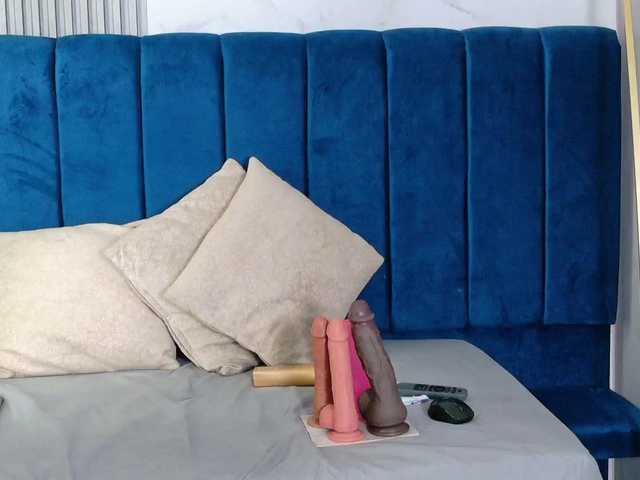nylaroyale live cam on BongaCams