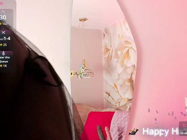 nylaroyale live cam on BongaCams