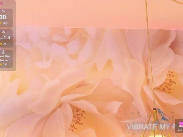 nylaroyale live cam on BongaCams