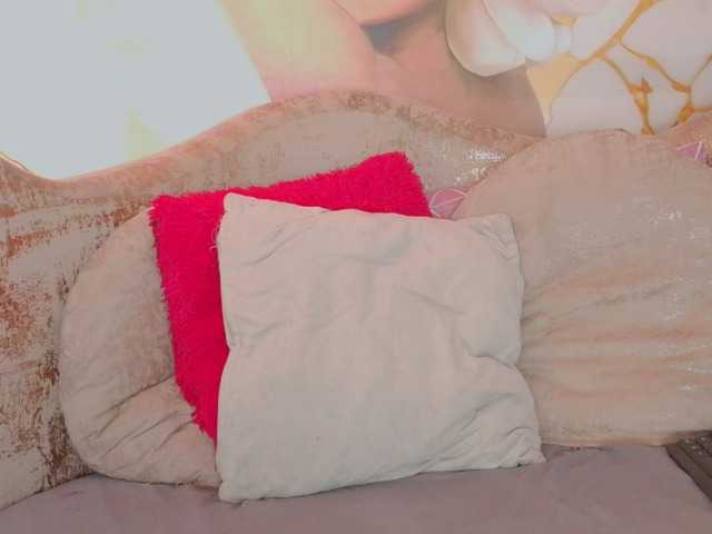 nylaroyale live cam on BongaCams