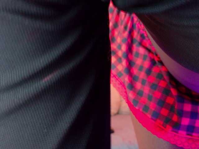 nylaroyale live cam on BongaCams