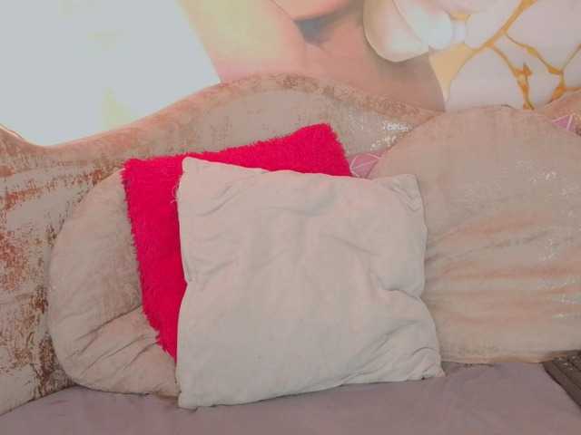 nylaroyale