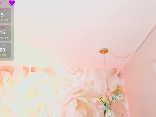 nylaroyale live cam on BongaCams