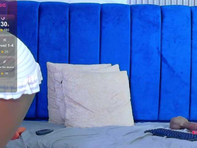 nylaroyale live cam on BongaCams