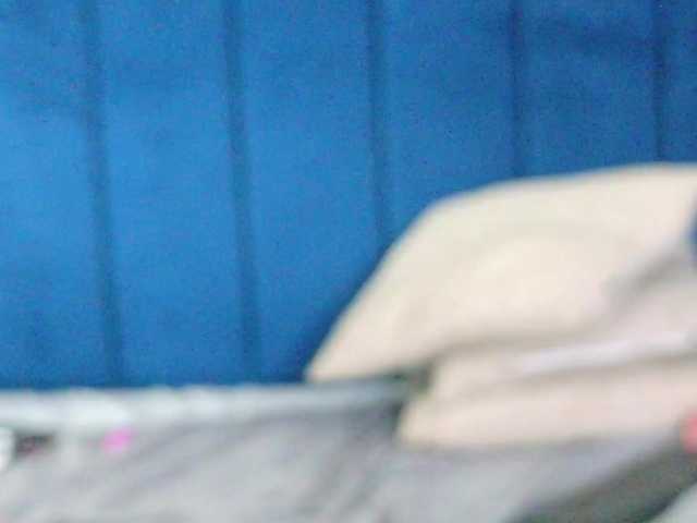 nylaroyale live cam on BongaCams