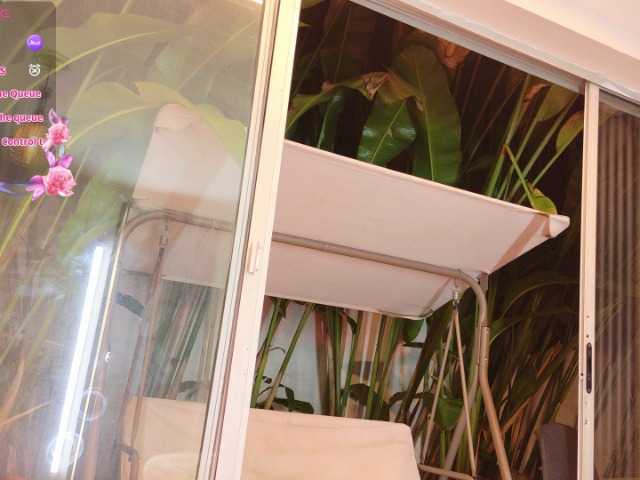 nylaroyale live cam on BongaCams