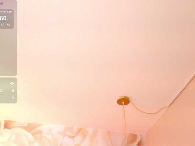 nylaroyale live cam on BongaCams