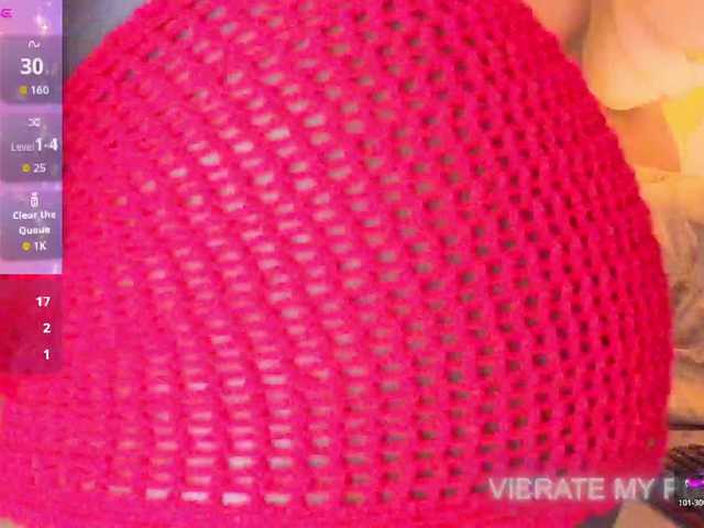 nylaroyale live cam on BongaCams