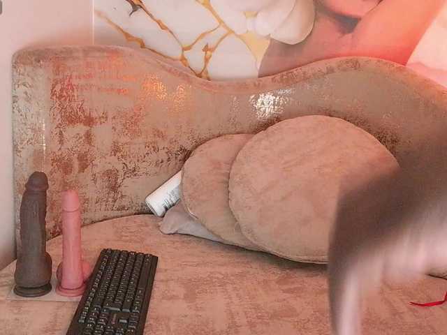 nylaroyale live webcam show