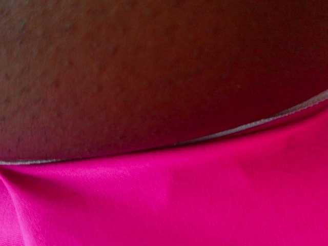 nylaroyale live cam on BongaCams