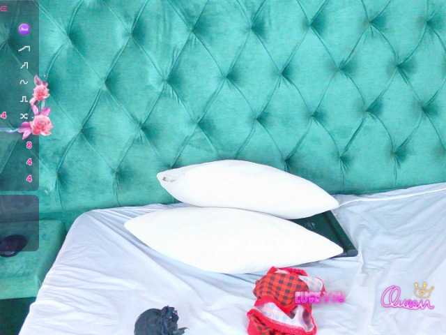 nylaroyale live cam on BongaCams