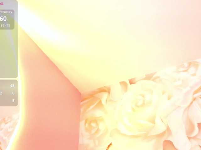 nylaroyale live cam on BongaCams
