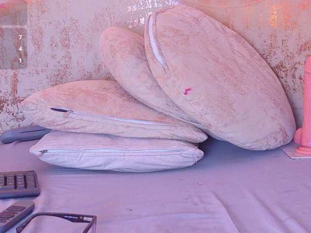 nylaroyale live cam on UnifiedCams