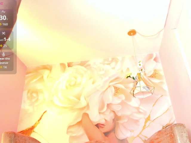 nylaroyale live cam on BongaCams