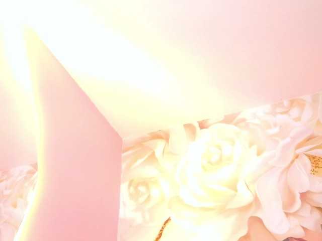 nylaroyale live cam