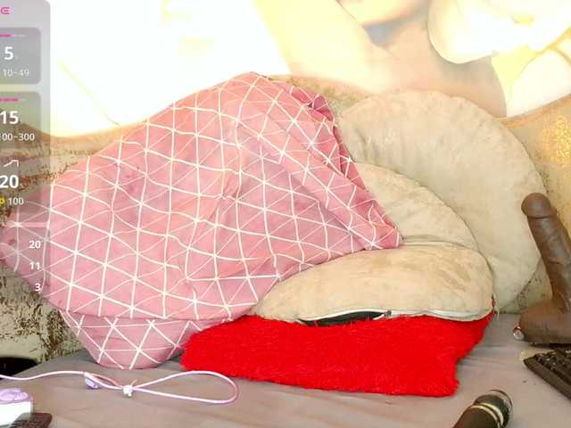 nylaroyale live cam on BongaCams