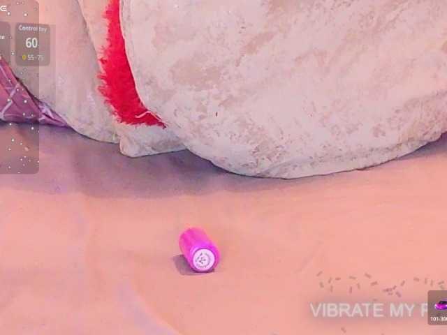 nylaroyale live cam on BongaCams