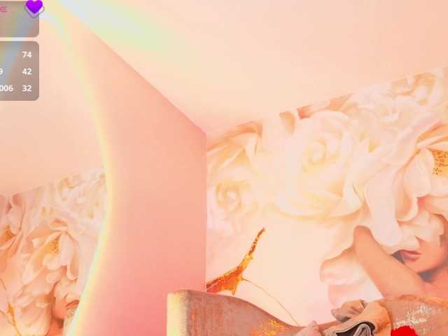nylaroyale live cam on BongaCams