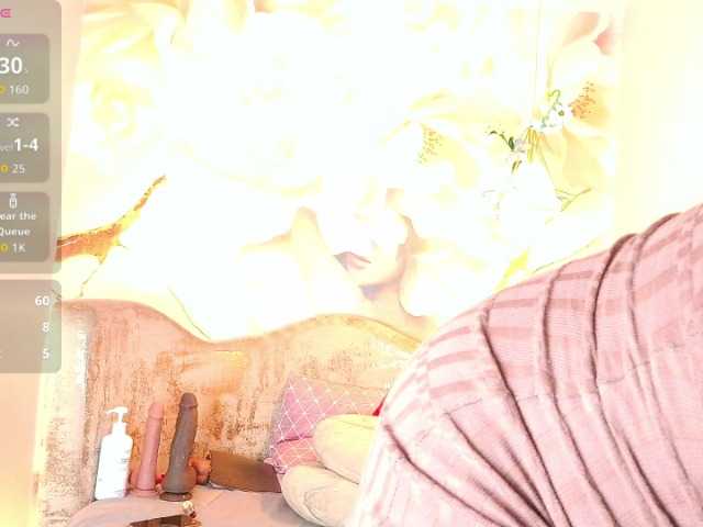 nylaroyale live cam on BongaCams