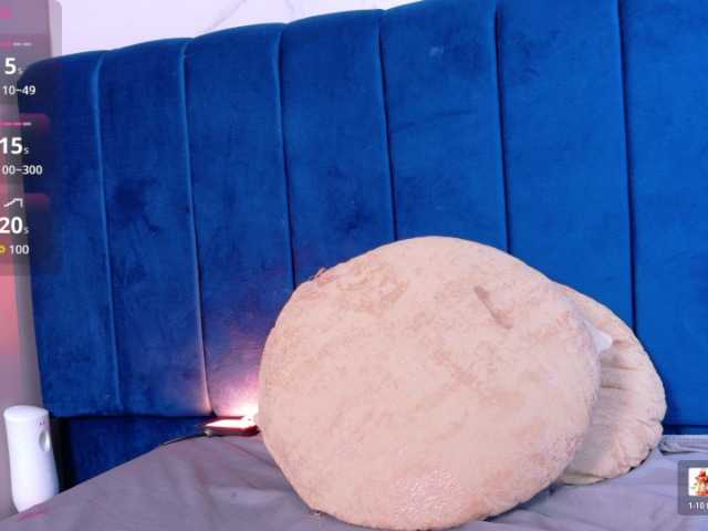 nylaroyale live cam on BongaCams