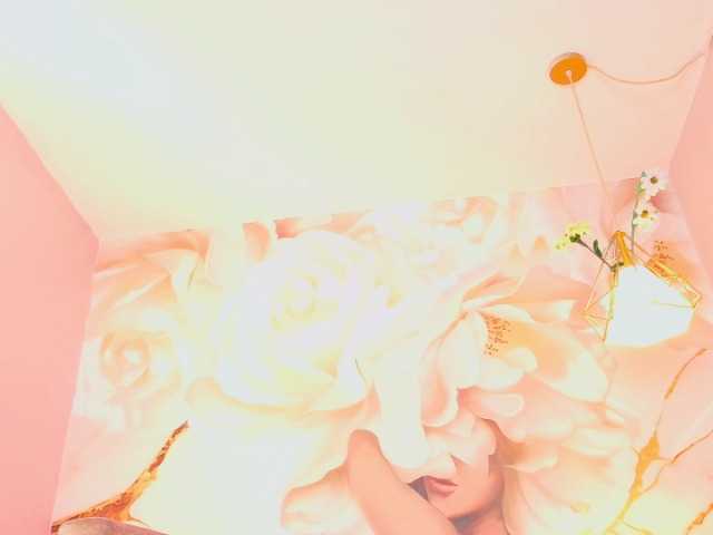 nylaroyale live cam on BongaCams