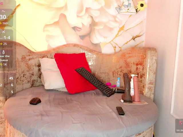 nylaroyale live cam on BongaCams