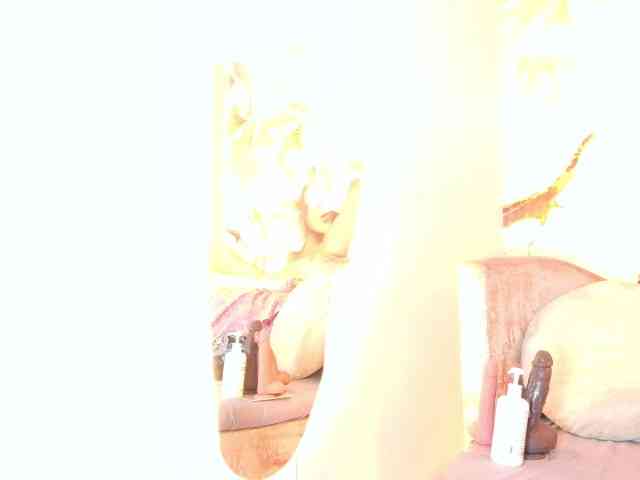 nylaroyale webcam