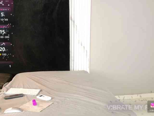 nylaroyale webcam