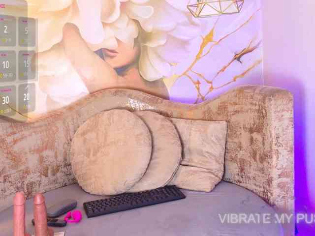 nylaroyale webcam