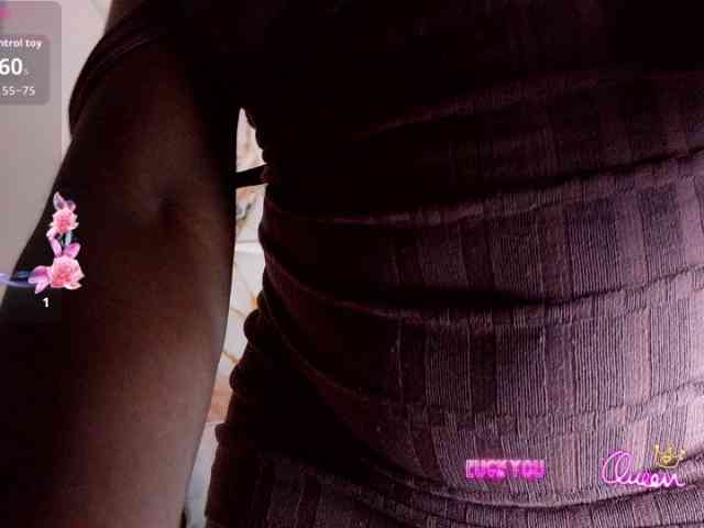 nylaroyale webcam