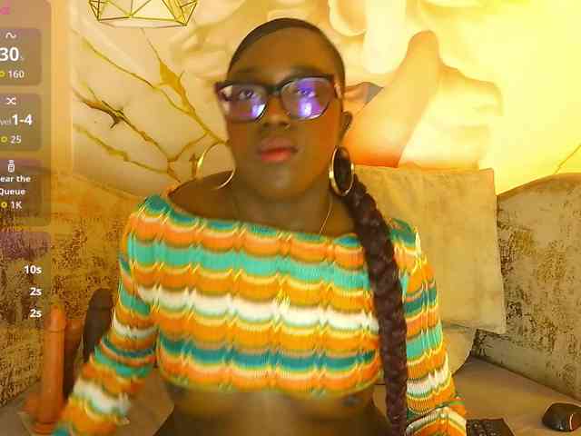 nylaroyale webcam