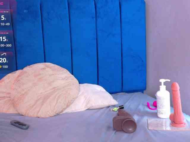 nylaroyale webcam
