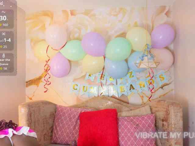 nylaroyale webcam