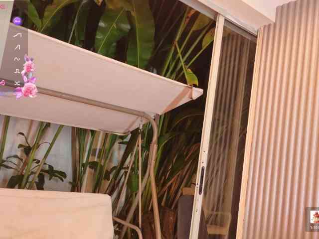 nylaroyale Live Webcam on BongaCams