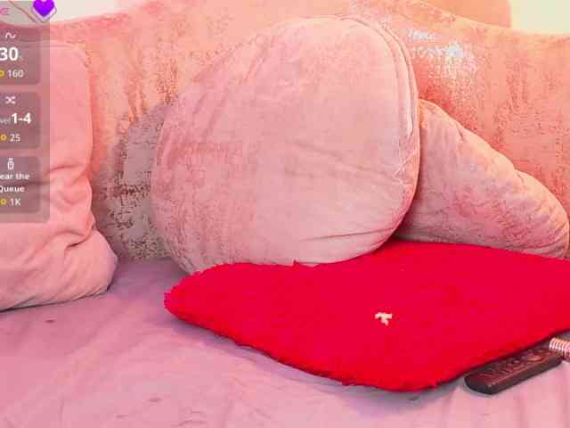 nylaroyale webcam